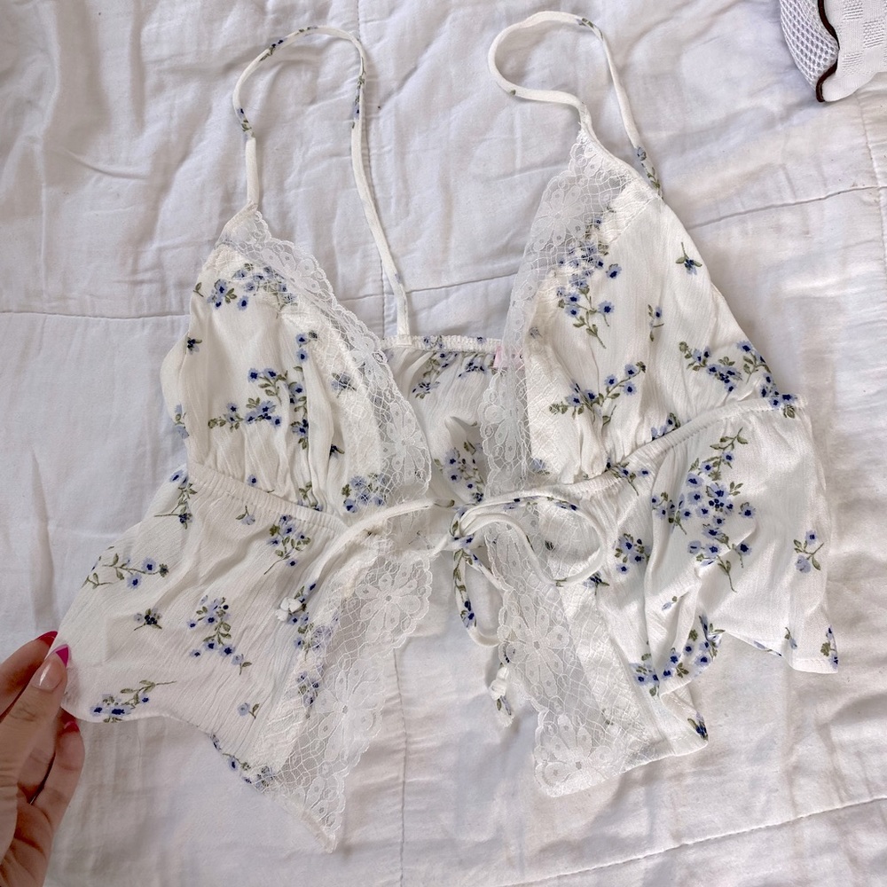 Adorable lace crop top